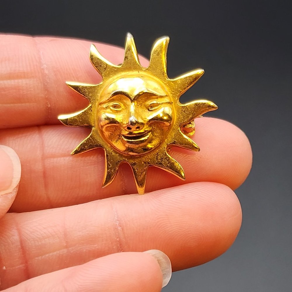 Alva Studios Vintage Small Museum Replica Sun Brooch
